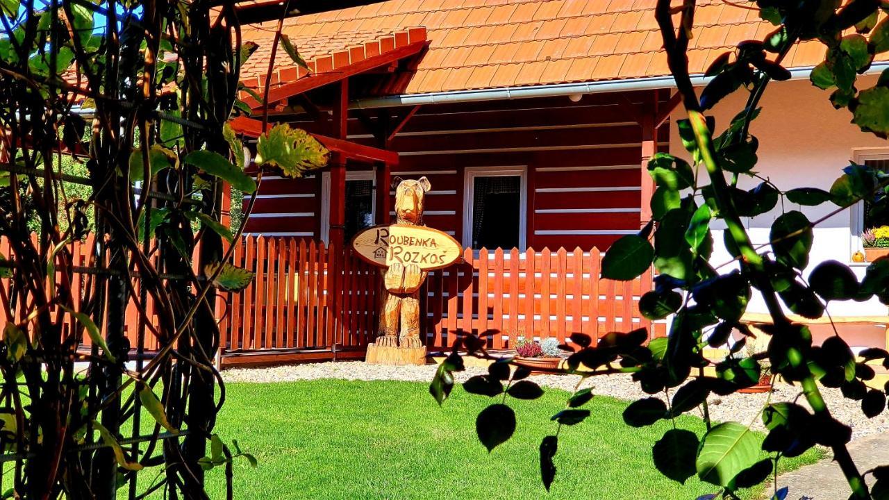 Roubenka Rozkos Villa Nové Město nad Metují Buitenkant foto